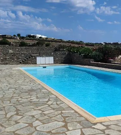 My Little Garden Feriehus Chrisi Akti (Paros)